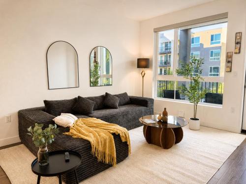 Lyon Street Apartment | Bright Condo 10 Min from Disneyland With Pool & GYM