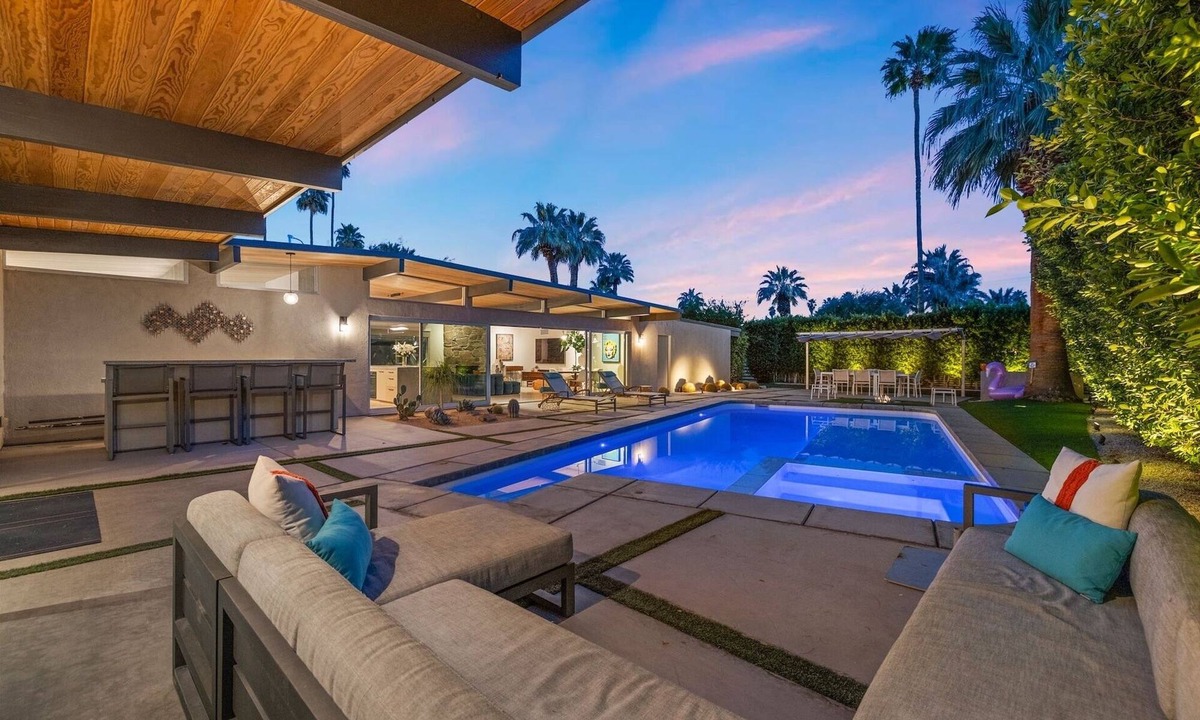 Palm Springs House | Bright, Dog Friendly, Bungalow with Ozone Pool, Firepit and Mountain Views!