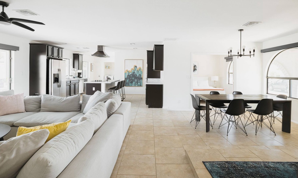 Raskin Estates House | Cactus Breeze in Scottsdale Quarter w/ 4 Beds & Pool