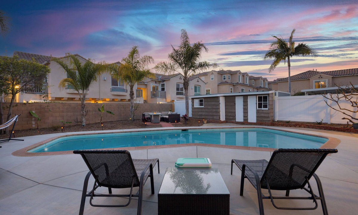 Carlsbad House | California Dreamin by AvantStay | Private Pool + Fire Pit | Near the Beach