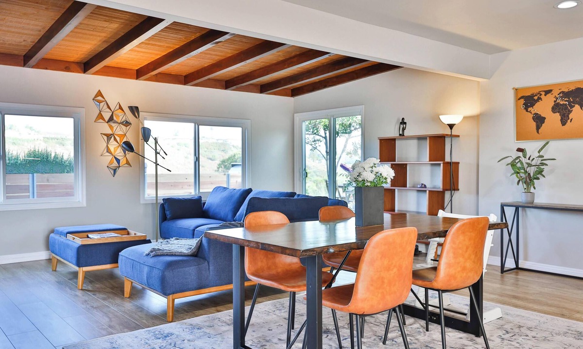 Allied Gardens House | Canyon Retreat|Chef Kitchen|Deck|Sunrise Views