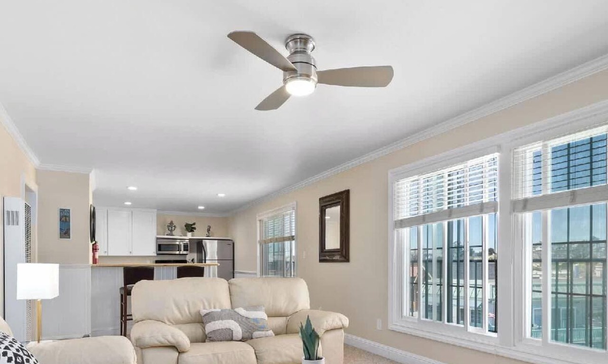 Capitola Apartment | Capitola Vista #3- Dog-friendly