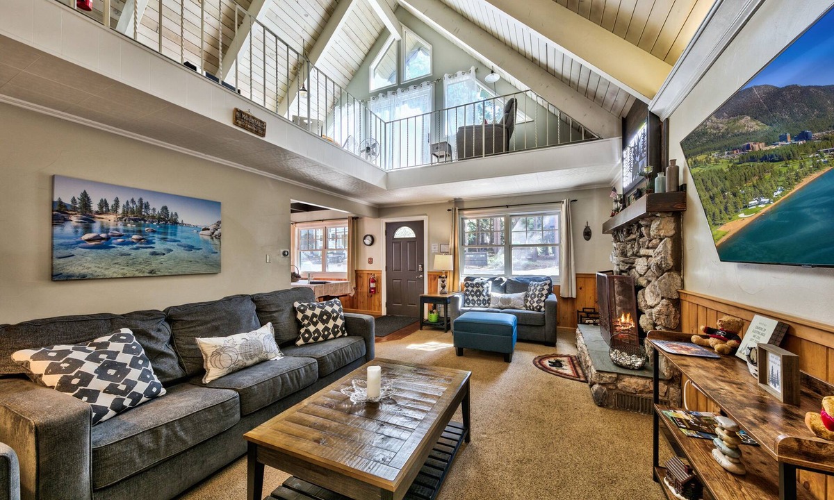 Tahoe Paradise Cabin | Caring Bear Cabin - games, pets, wheelchair-friendly
