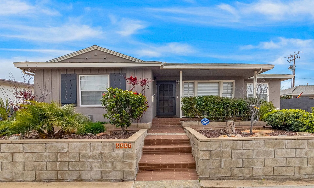 Allied Gardens House | Carthage Corner 3BR Home