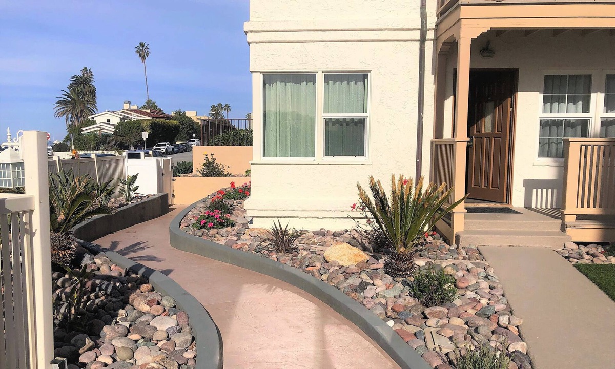 Village of La Jolla Apartment | Casa De La Playa