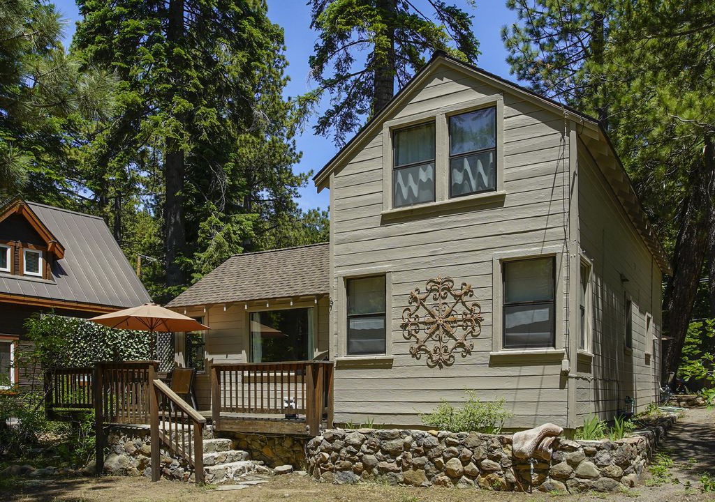 Sunnyside House | **Cedar Crest Cabin~ Tahoe Park Beach and Pier Access
