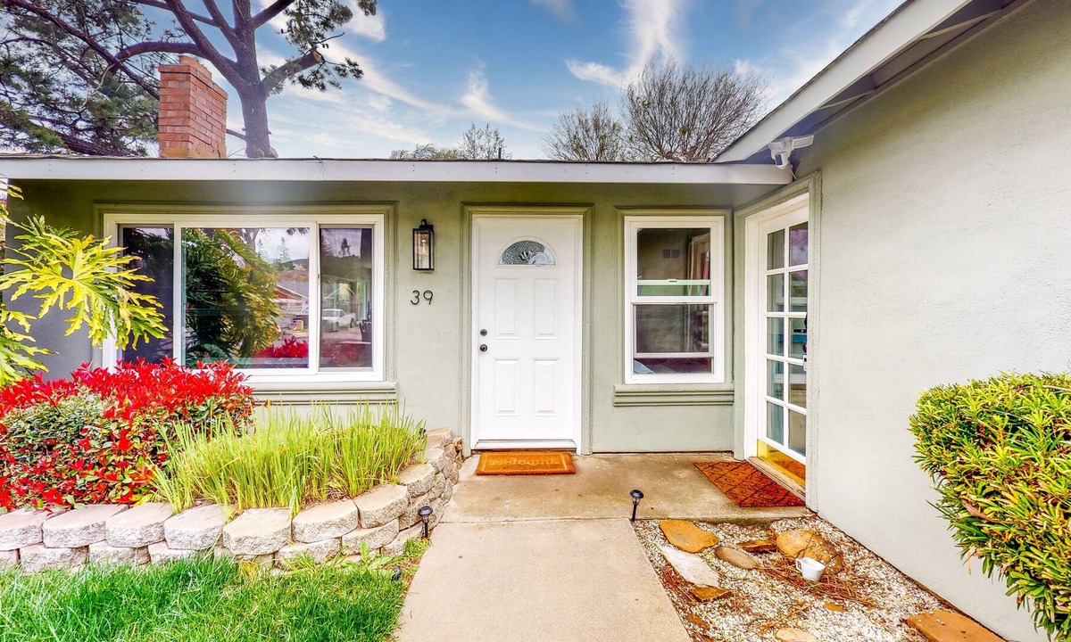 Edenvale House | Centrally Located - Dog-Friendly - Enclosed Yard