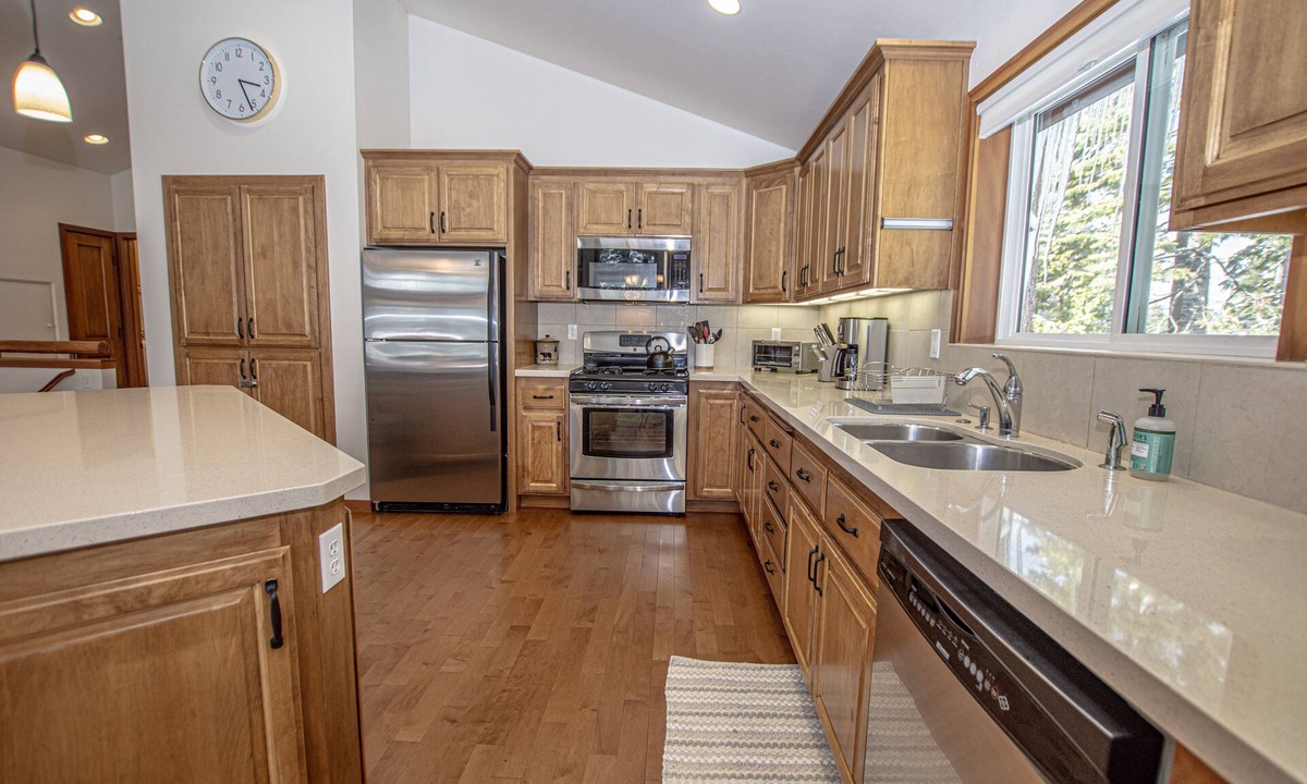 McKinney Estates House | Chamberlands Hideaway: 3 bedrooms, great amenities