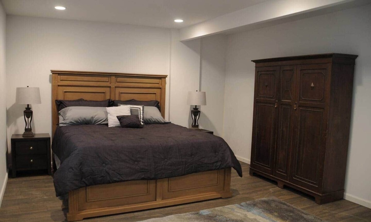 Upland House | Champagne Retreat in Upland