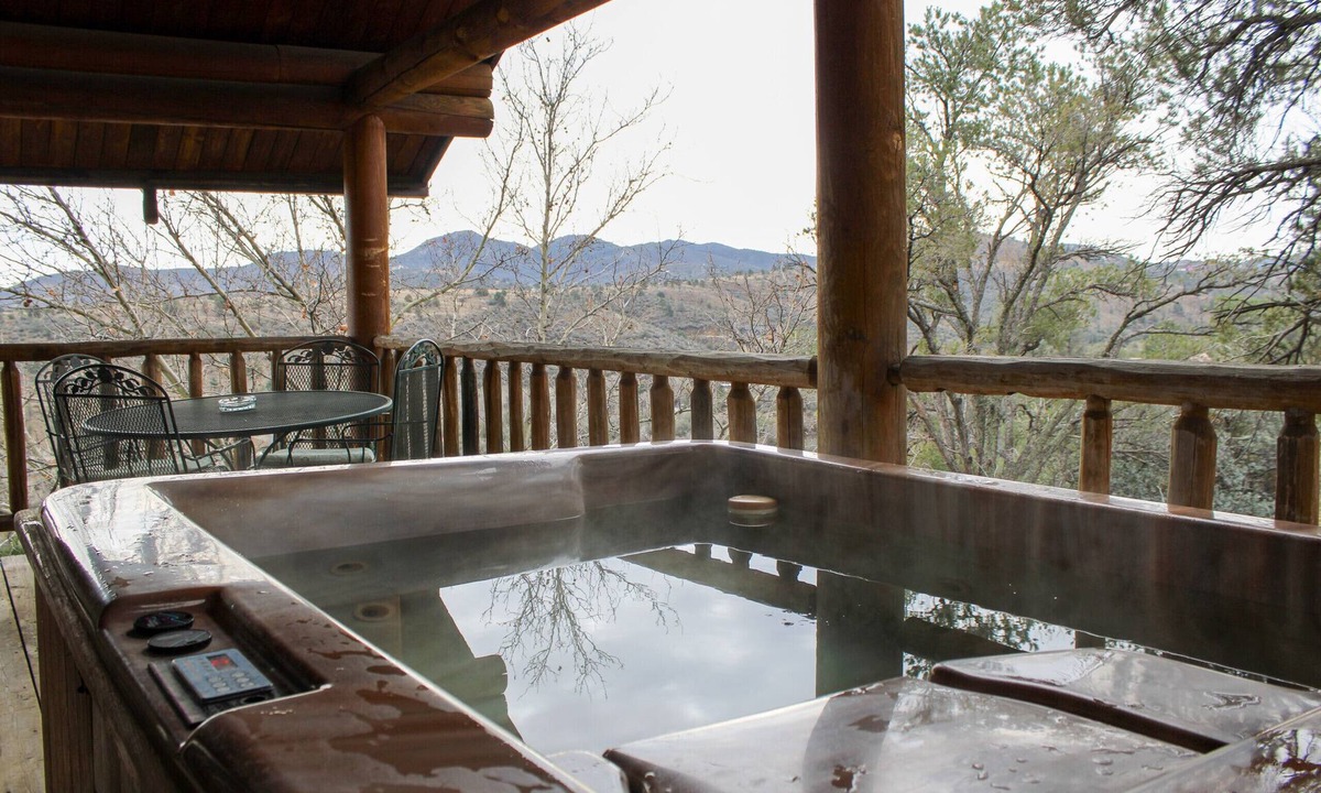 Prescott Cottage | Chaparral & Country Garden Suite - Prescott Cabin Rentals