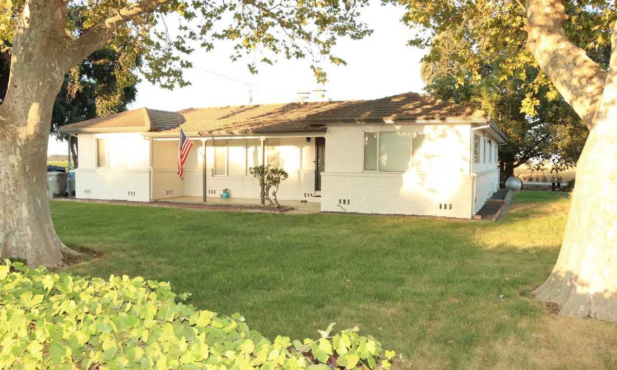 Woodland Other | Charming 3-bedroom farmhouse in Woodland with WiFi, AC, Close to UCD.