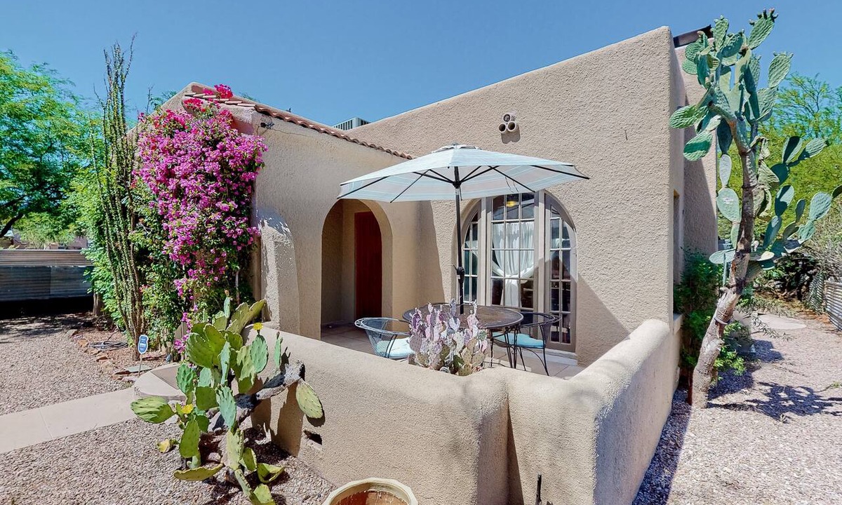 Feldman's House | Charming dog-friendly home with enclosed yard, full kitchen, central AC, & W/D