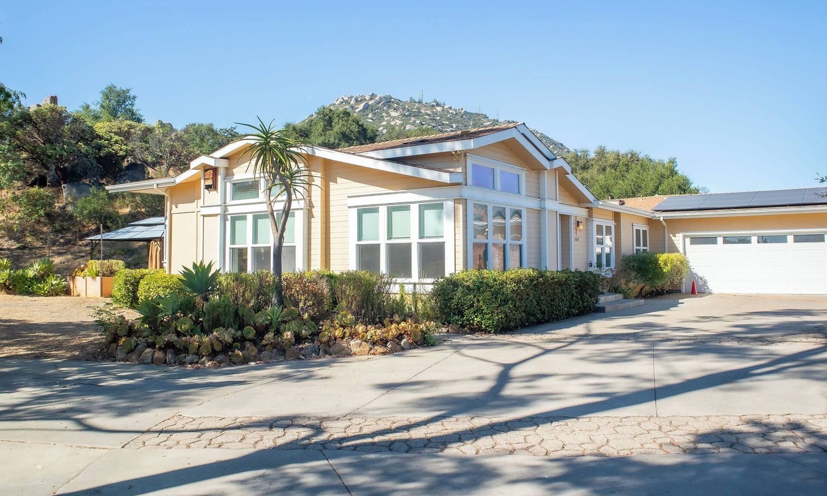 Ramona House | Charming house in soothing Ramona perfect for your getaway
