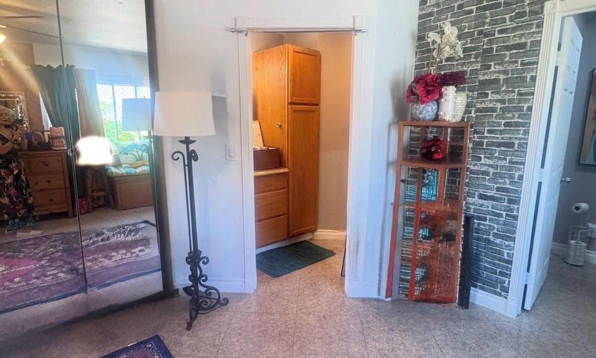 Santa Ana House | Charming house with WiFi and AC in wonderful Santa Ana