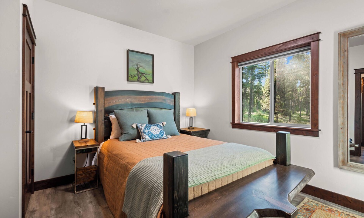 Libby Cabin | Charming Modern Cabins on a Private Lake - Immediate access to the Water, Surrounded by Total Privacy. Within walking distance to Happy's Inn.