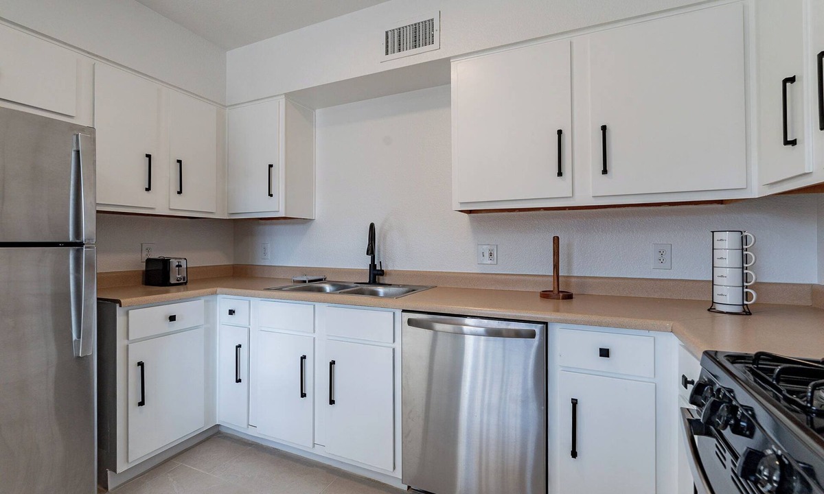 Springpointe House | Charming townhome with AC and WiFi in wonderful Green Valley
