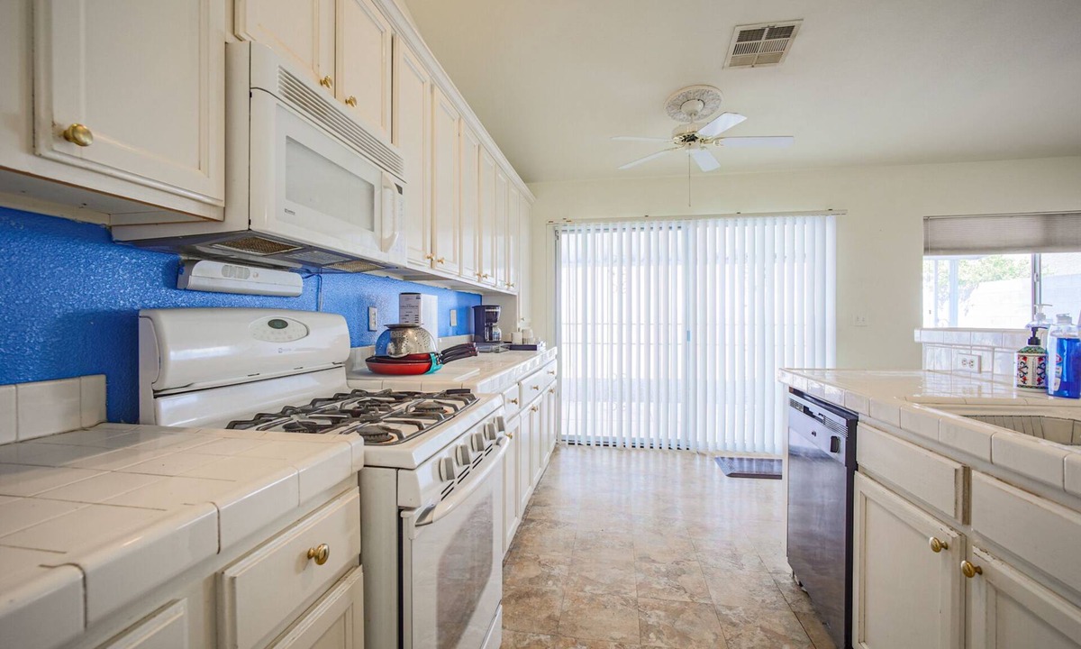 Spring Valley House | Cheerful 3 BR 2 BA 2 car garage home in Las Vegas