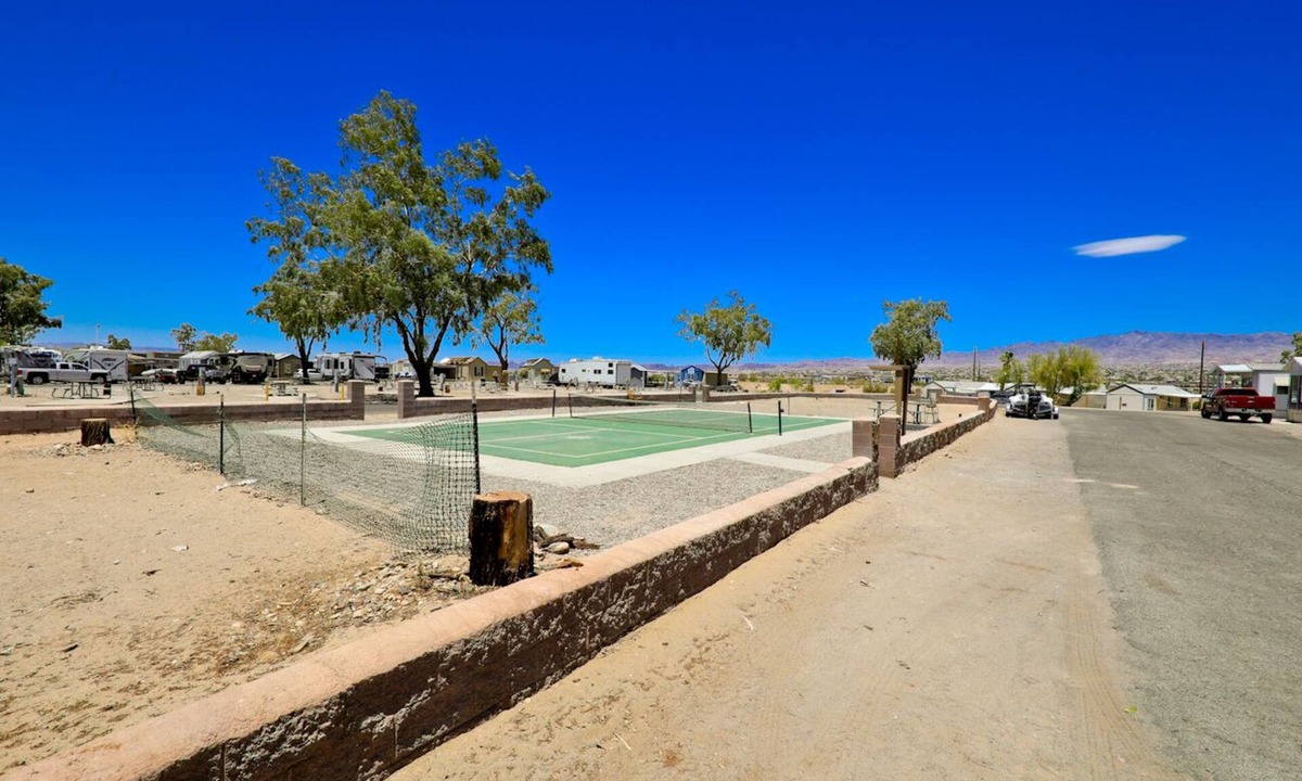 Lake Havasu City Cabin | Cheerful cabin on lake, Boat Launch, beach access by London Bridge