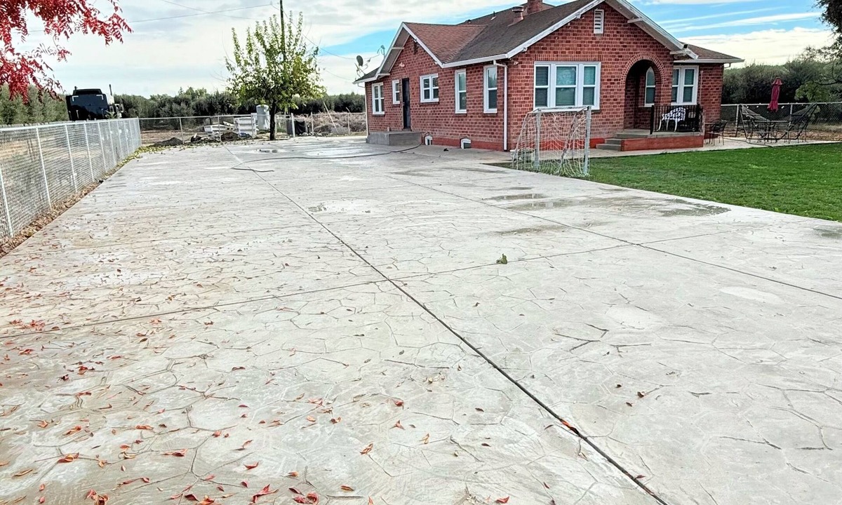 Stockton House | Cheerful cozy secured ranch style close 99 freeway&famous food restaurants
