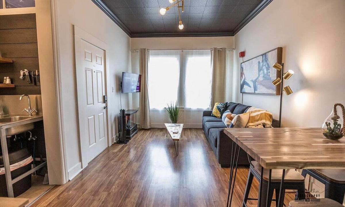 Downtown Apartment | Chic Getaway Downtown Hub Luxe Linens Near Transit