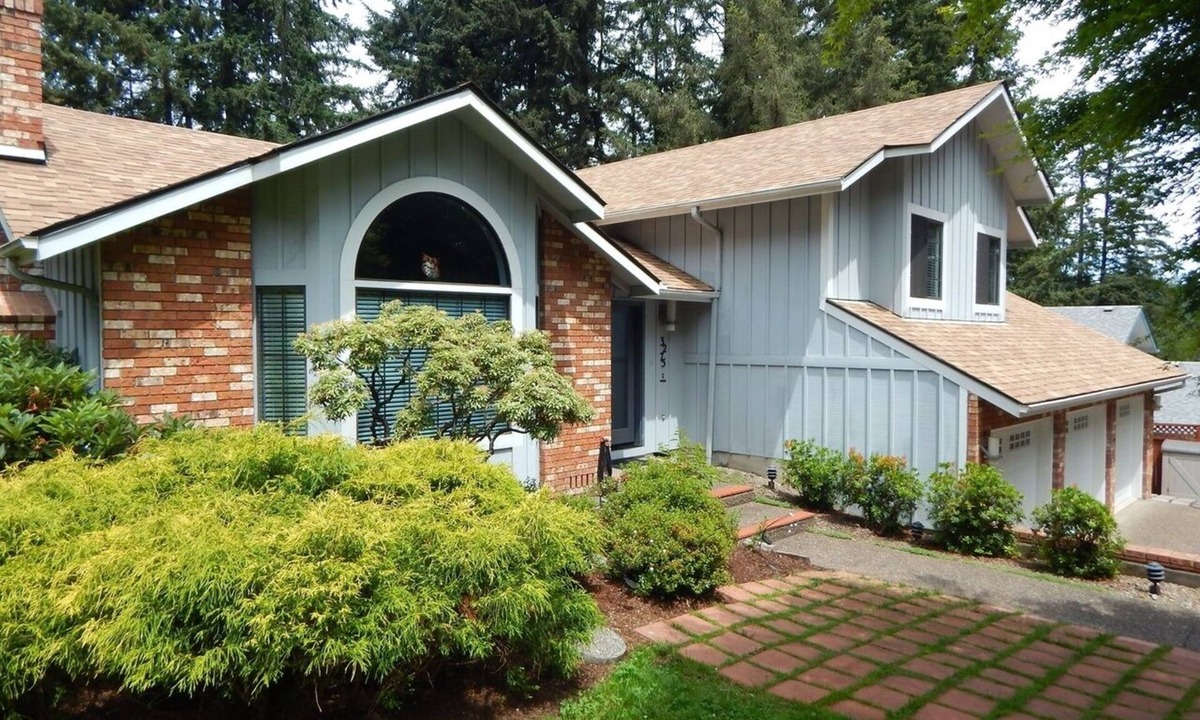 Southeast Eugene House | Chic house in Eugene U of Oregon/Autzen/Hayward Field - Tix avail UCLA/NW/UW