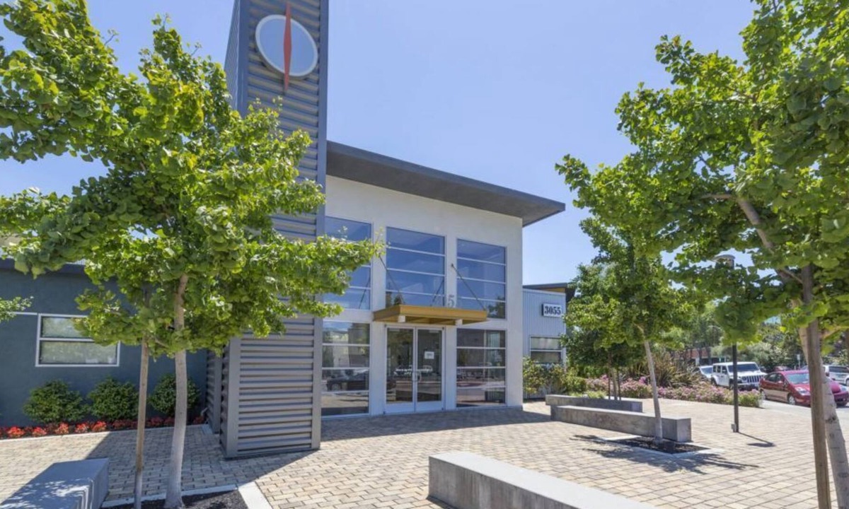 East San Mateo Condo | City South San Mateo Spacious 1BR Condo