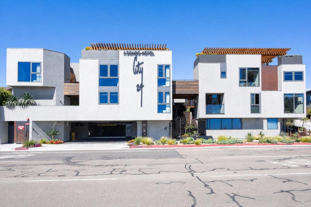 Middletown Hotel | City24 Condo Hotel Little Italy Mission Hills