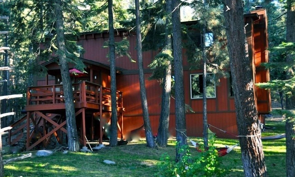 South Lake Tahoe House | Close To Everything, but Away From It All! Pet Friendly Paradise Forest Back