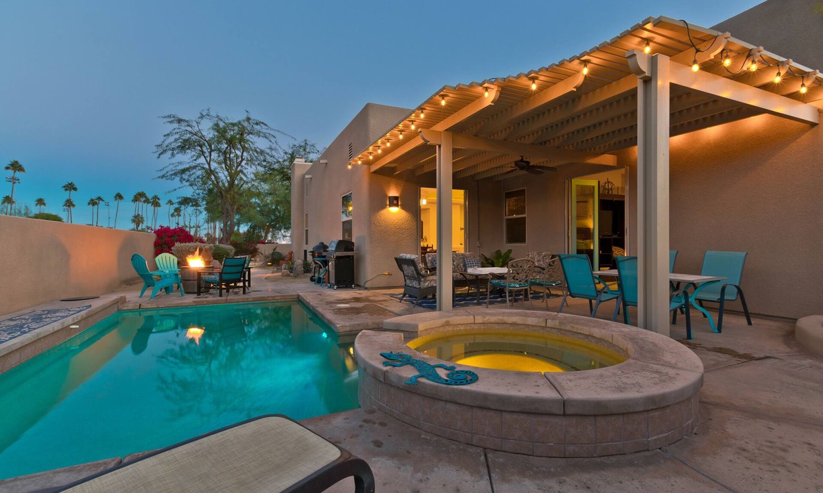 La Quinta Cove House | Close to OldTown - All King Beds - Pool/Close to LQ Village 3br #066781