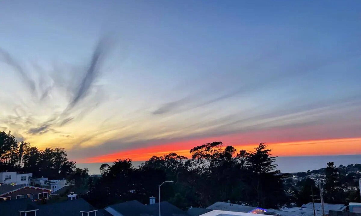Edgemar - Pacific Manor House | Coastal Oasis Ocean-View Home-near San Fransisco, beaches and hiking trails
