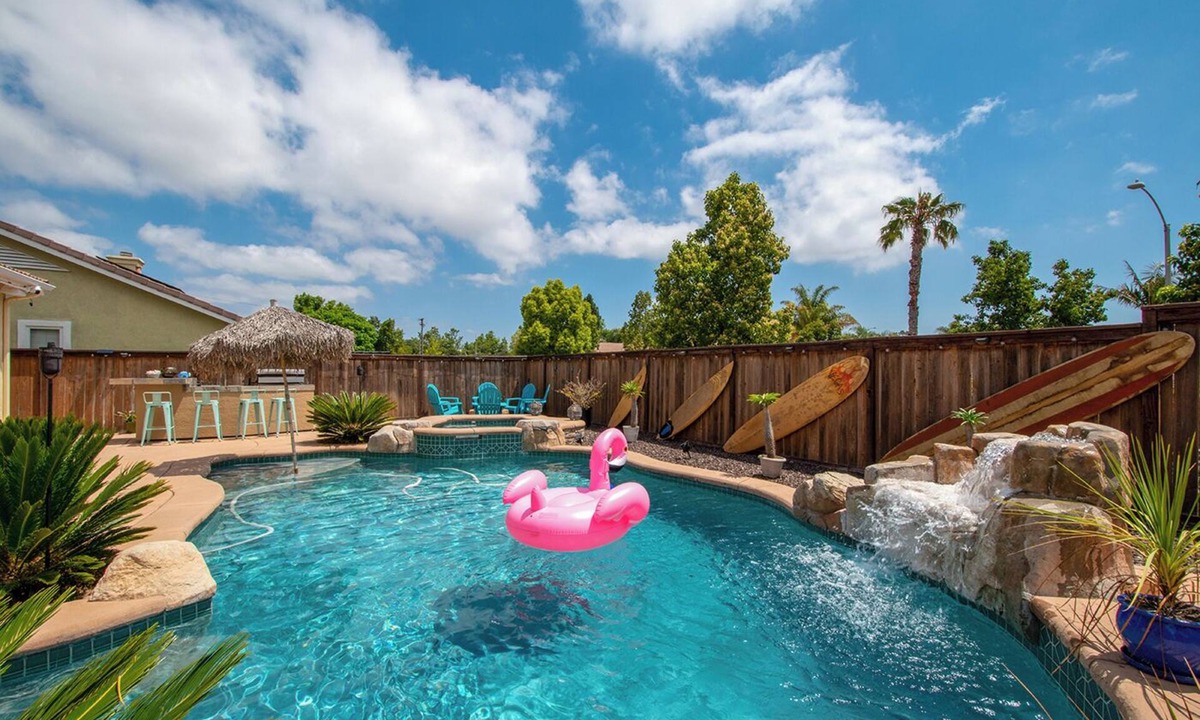 North Valley House | Coastal Oasis w heated Pool & Spa by beach