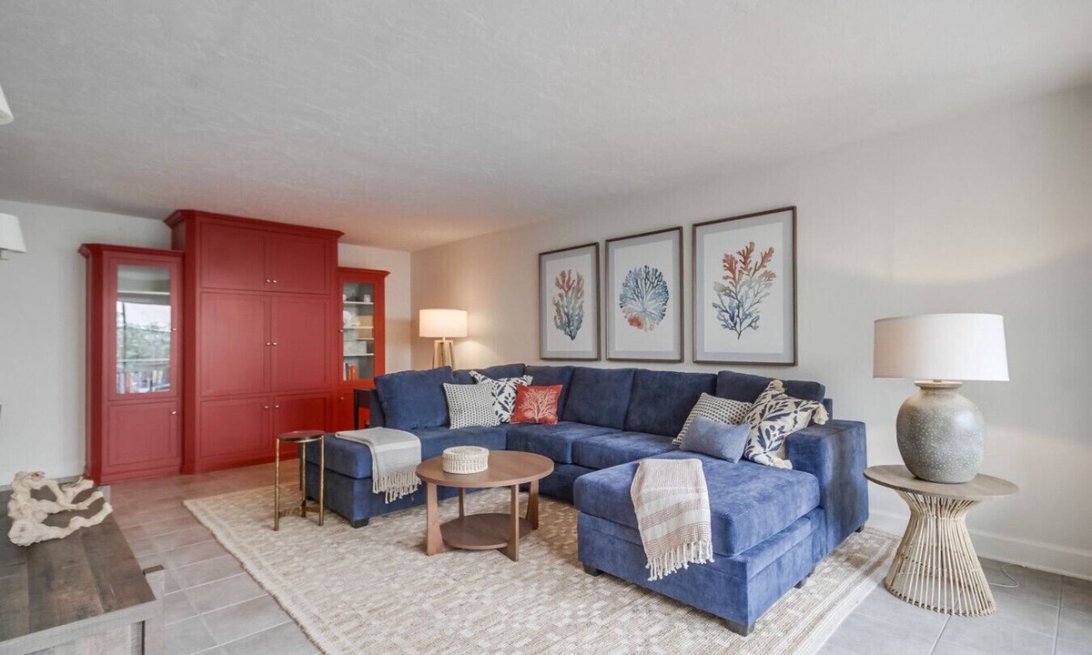 Solana Beach Villa | Coastal Townhouse - Close to Everything!