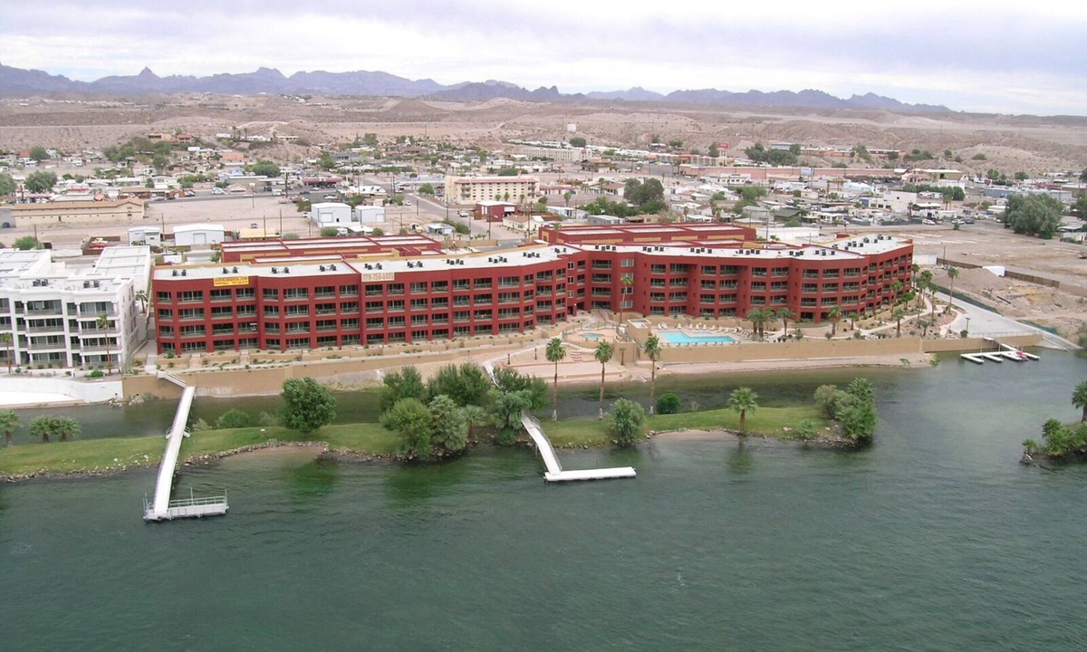 Bullhead City Condo | Colorado River Waterfront condo