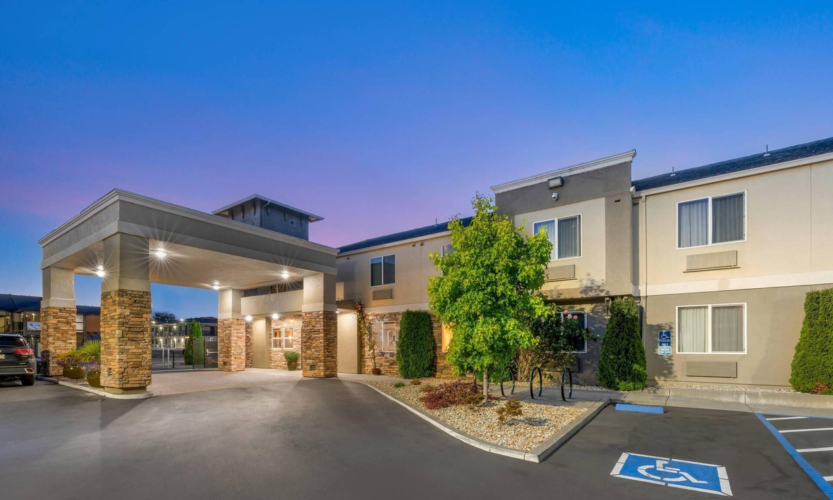 Pacific Hotel | Comfort Inn Arcata - Humboldt Area