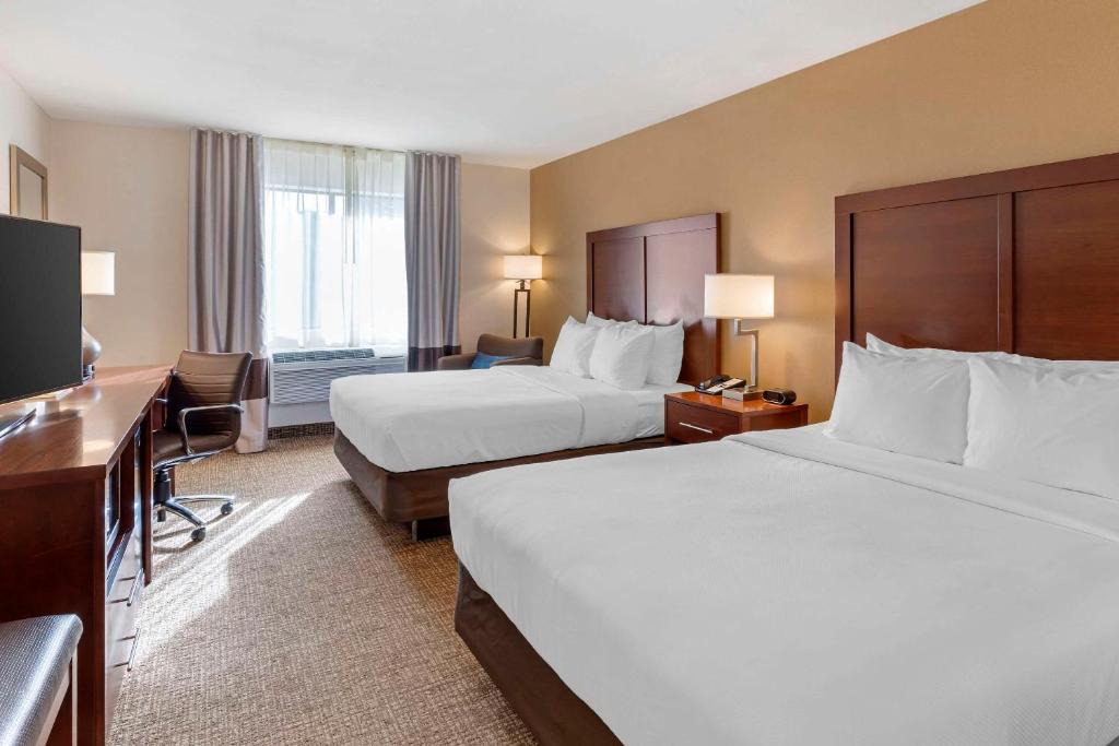 Marina Hotel | Comfort Inn Marina on the Monterey Bay