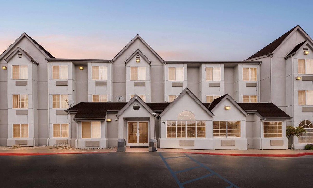 Salinas Hotel | Comfort Inn & Suites Salinas City Center Area