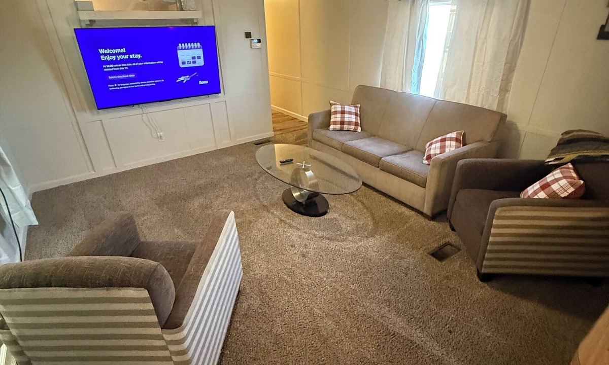 Winslow House | Comfortable 3-Bedroom Home for Traveling Workers