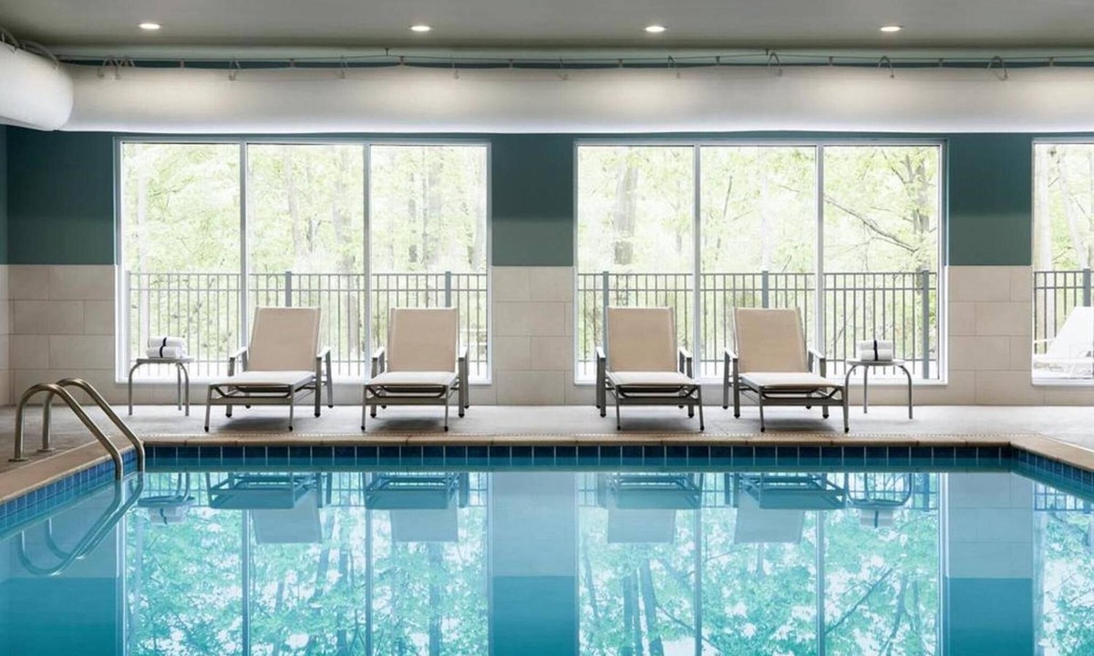 Barstow Hotel | Convenient Room for Couples w/Leisurely Access to Mojave’s Scenic Trails