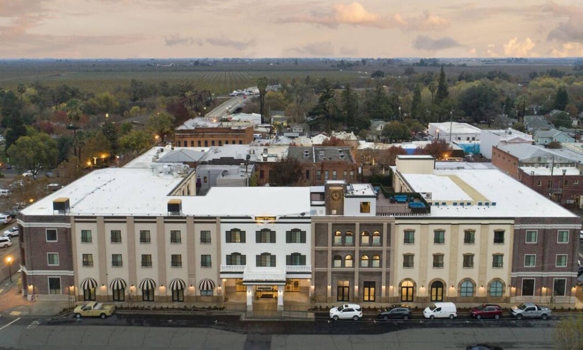 Winters House | Convenient Stay in Winters! 2 Pet-friendly Units, Free Parking, Prime Location!