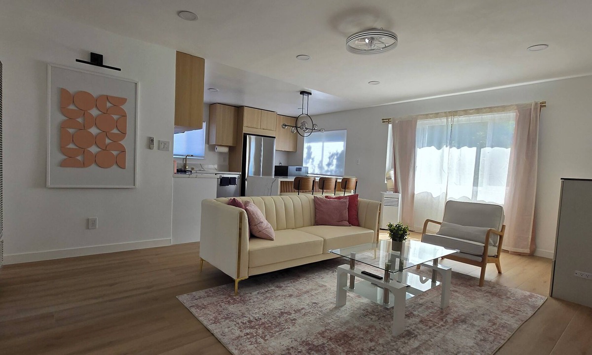 East Side Capistrano Apartment | Coral Cove. Walk to Beach & Downtown! New Oceanside 2BD Apartment