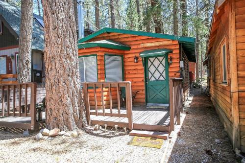 Big Bear Lake House | Cottage In the Pines | Romantic Couple's Retreat