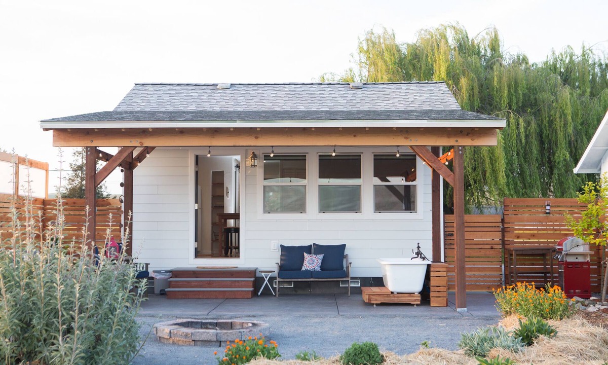Petaluma Cottage | Country Casita Cottage with 2 Person Soaking Tub