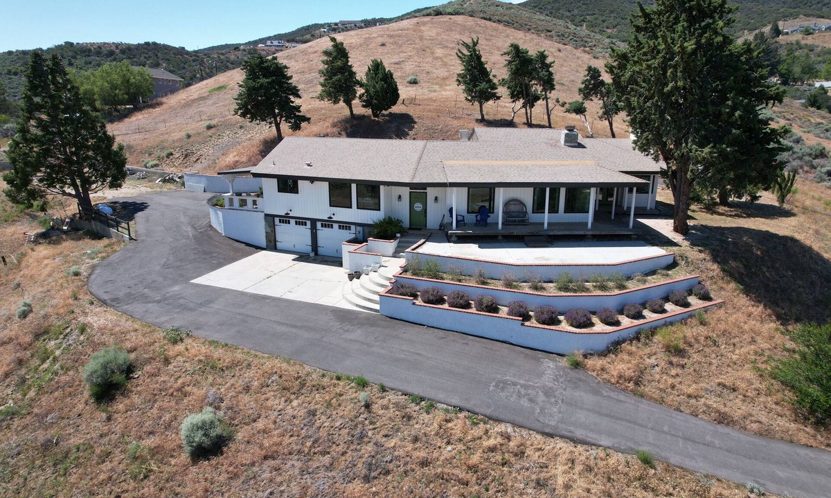 Leona Valley House | Country Feel with Stunning Views