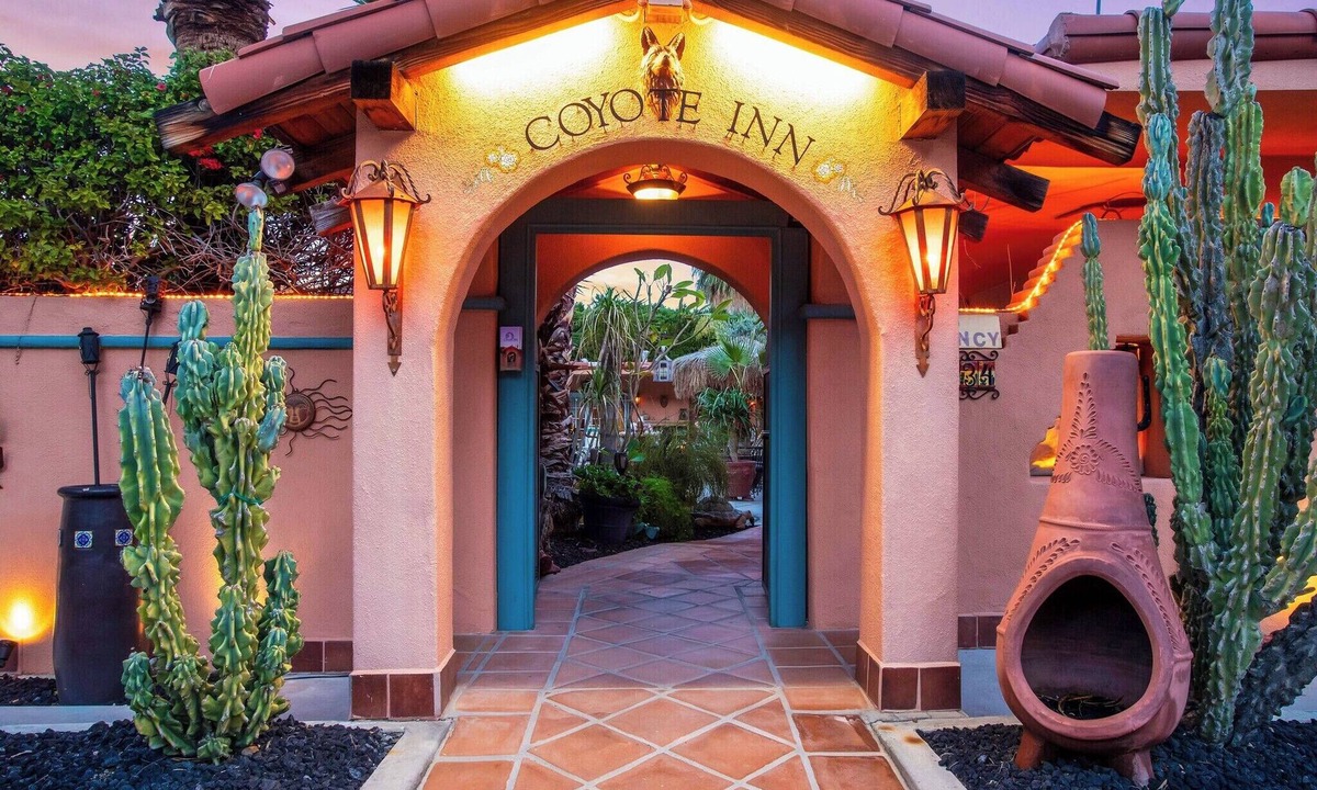 Historic Tennis Club Hotel | Coyote Inn - 21 and Over - A Town & Desert Boutique Hotel