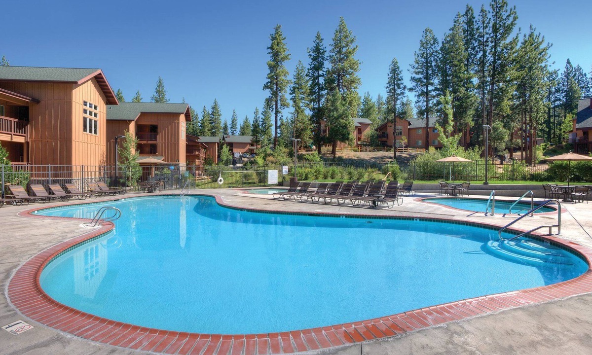 Round Hill Village Resort | Cozy 2BR/2BA near Lake Tahoe