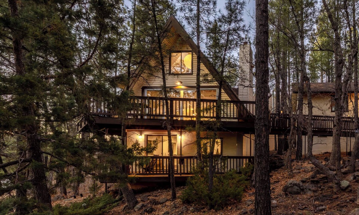 Munds Park Cabin | Cozy 3BR A-Frame Lake Views Family Friendly