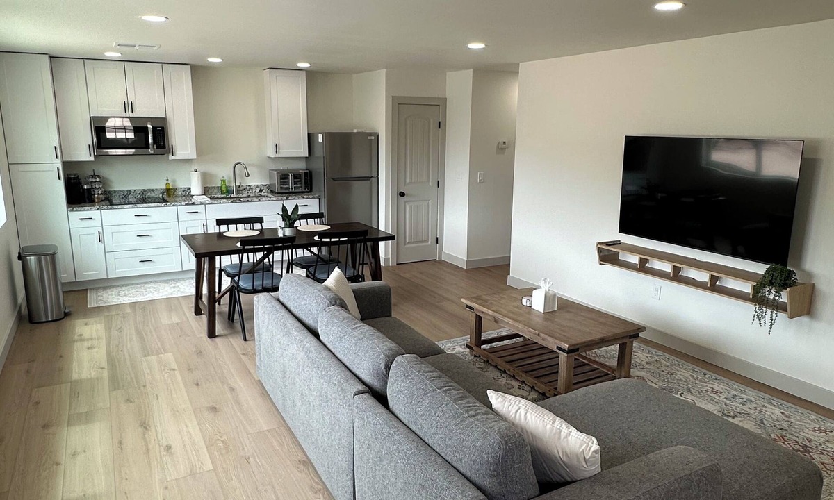 Anthem Apartment | Cozy & Clean 2-bedroom Apartment -Brand New-