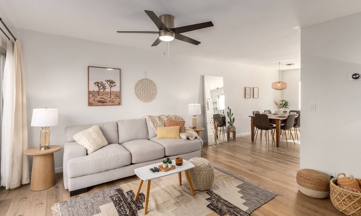 Fashion Square Condo | Cozy condo in Scottsdale, walking distance to Old Town, Mall, Spring Training!