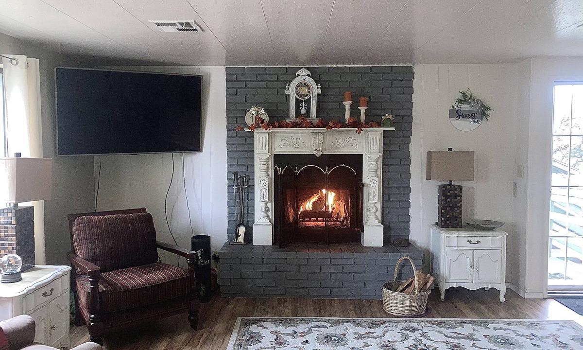 Payson Cottage | Cozy cottage in the pines, quiet and close to town.