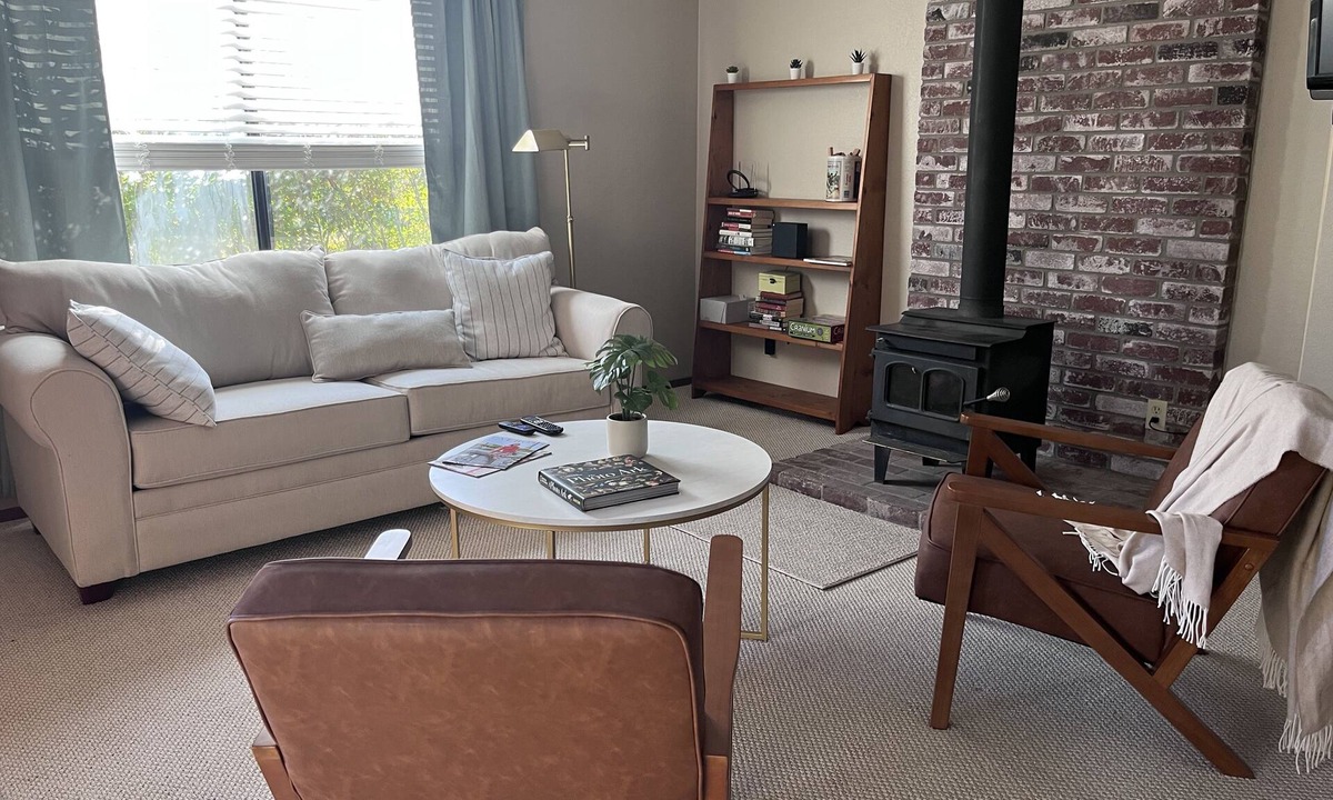 Sacramento House | Cozy Guest house in a country setting.